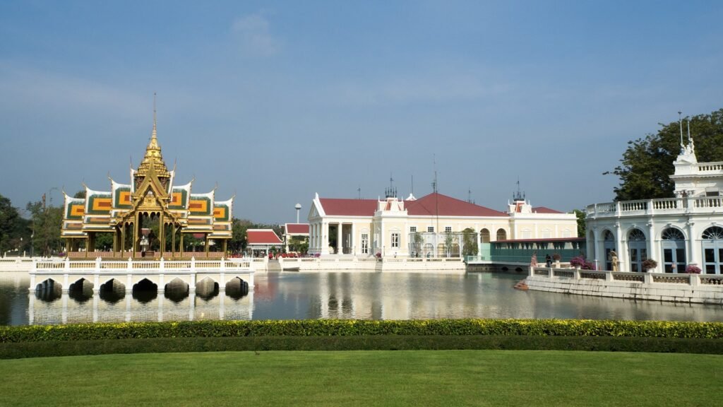 アユタヤ必見ツアー:離宮、水上マーケット&寺院の料金・予約方法 アユタヤ必見ツアー:離宮、水上マーケット&寺院の料金・予約方法